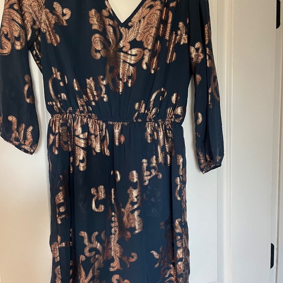 Like New- Skies are Blue -Adriane Dress - Picture 2 of 4